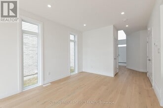 1057 Karenana Rd in London, ON - Building Photo - Building Photo