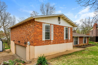 5000 Snowberry St in Imperial, MO - Building Photo - Building Photo