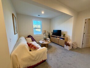 1076 Delphi Ln in Charlottesville, VA - Building Photo - Building Photo