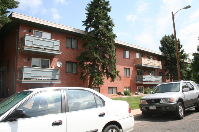 Marine Apartments in Boulder, CO - Building Photo - Building Photo