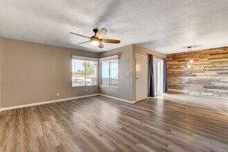 1544 Hialeah Dr in Las Vegas, NV - Building Photo - Building Photo