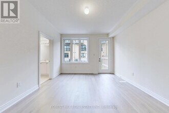 40 Tennant Cir in Vaughan, ON - Building Photo - Building Photo