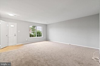 3631 McDowell Ct in Dumfries, VA - Building Photo - Building Photo