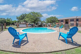 3917 Bonnie Dr, Unit 104 in Fort Worth, TX - Foto de edificio - Building Photo