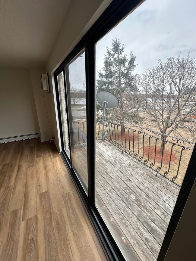339 Pawtucket Blvd in Lowell, MA - Building Photo - Building Photo