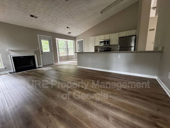 3181 Kings Glen Dr in Decatur, GA - Building Photo - Building Photo