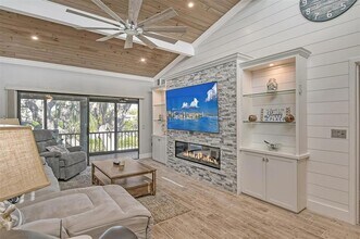 1601 Bayhouse Point Dr, Unit 206 in Sarasota, FL - Building Photo - Building Photo
