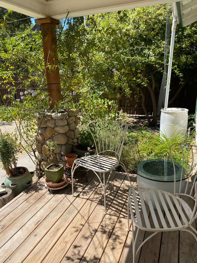 117 N Alvarado St in Ojai, CA - Building Photo - Building Photo