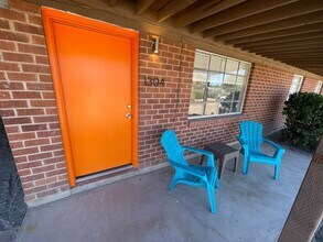 1304 N Richey Blvd in Tucson, AZ - Building Photo - Building Photo