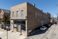 1616 W 18th Pl in Chicago, IL - Foto de edificio - Building Photo