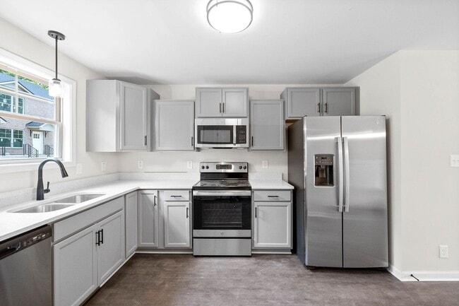 923 Greenwood Ave in Clarksville, TN - Building Photo - Building Photo