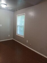 411 SW Garfield Ave in Lawton, OK - Building Photo - Building Photo