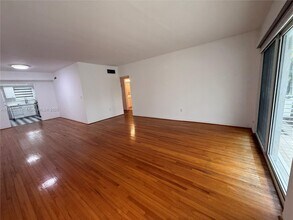 1101 98th St in Bay Harbor Islands, FL - Building Photo - Building Photo