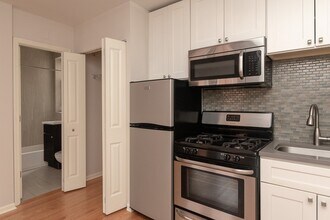2832 W Palmer St, Unit J08W in Chicago, IL - Building Photo - Building Photo