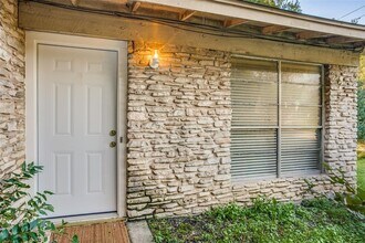 607 Thrush Ave in Austin, TX - Building Photo - Building Photo