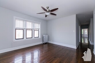 5162 N Leavitt St, Unit # 03 in Chicago, IL - Building Photo - Building Photo