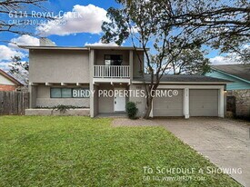 6114 Royal Creek in San Antonio, TX - Building Photo