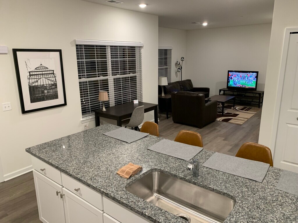 Towne Center Apartments Warren, MI Apartments