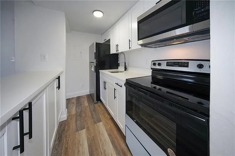 1000 NW 95th Terrace in Miami, FL - Building Photo