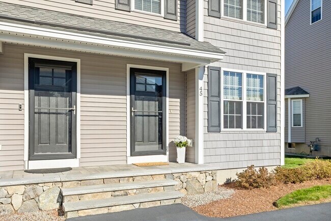 45 Riley Rd in Tyngsboro, MA - Building Photo - Building Photo