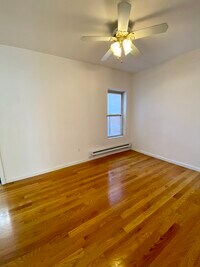 70 Westland Ave photo'