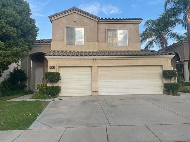 1045 La Marillo Cir