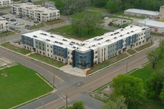 961 Caddo St in Shreveport, LA - Foto de edificio - Building Photo