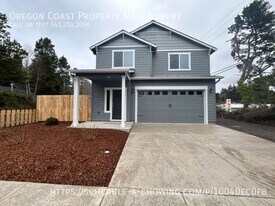 15 Johnson St in Depoe Bay, OR - Building Photo