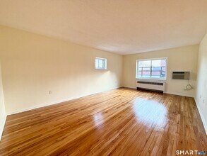 570 Whitney Ave in New Haven, CT - Building Photo - Building Photo