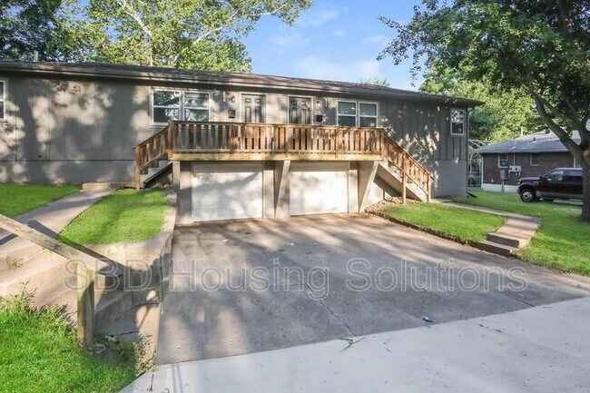 1903 S Crescent Ave in Independence, MO - Building Photo - Building Photo