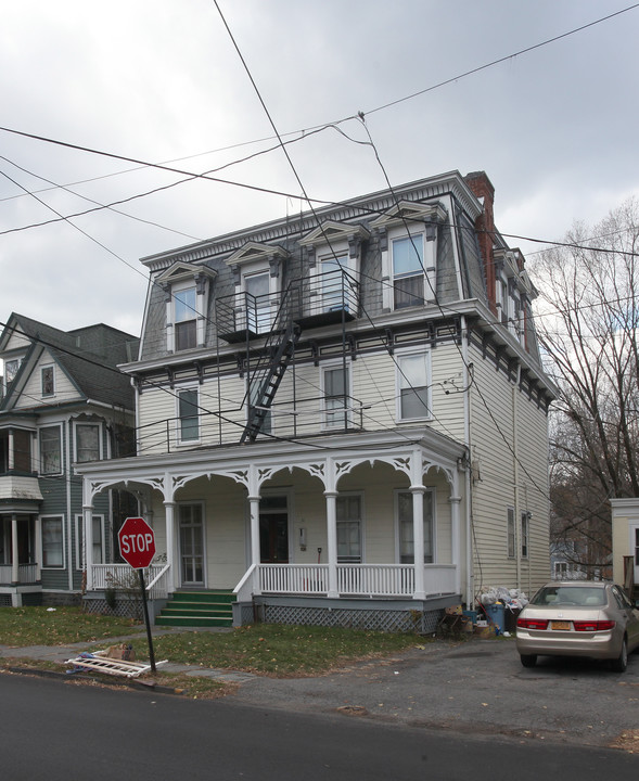 31 Green St in Kingston, NY - Building Photo