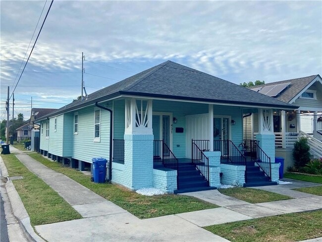 431 S Genois St in New Orleans, LA - Foto de edificio - Building Photo