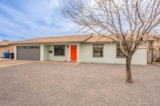 8633 W Weldon Ave in Phoenix, AZ - Building Photo - Building Photo