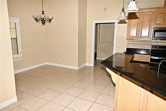 18 Knight Ave in Edinburg, TX - Building Photo - Building Photo