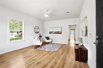 537 E Sears St in Denison, TX - Building Photo - Building Photo