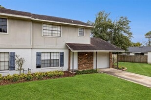 110 Northwood Dr in Longwood, FL - Building Photo