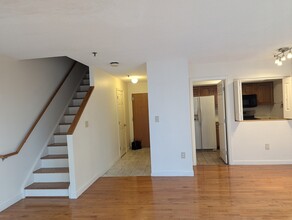 147 Kelton St, Unit 703 in Boston, MA - Building Photo - Building Photo