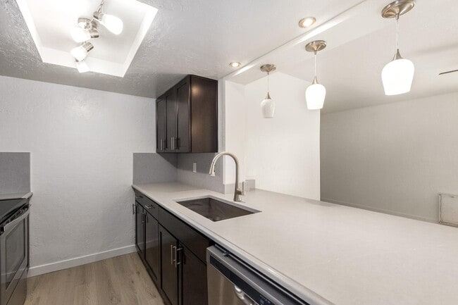 property at 302 W Kristal Way