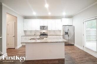 28 E Newnan Rd in Newnan, GA - Building Photo - Building Photo