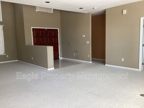 5325 Navigation Ct in Fair Oaks, CA - Building Photo - Building Photo