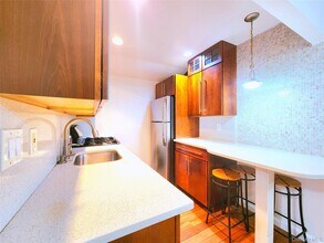 140-18 33rd Ave in Queens, NY - Building Photo - Building Photo