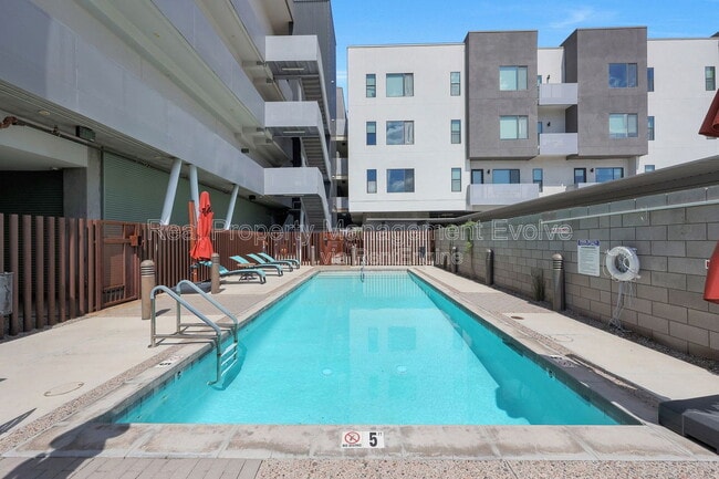 property at 1130 N 2nd St