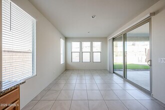 7004 W Hedge Hog Pl in Peoria, AZ - Building Photo - Building Photo