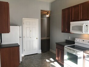 2710 Armand Pl in St. Louis, MO - Building Photo - Building Photo
