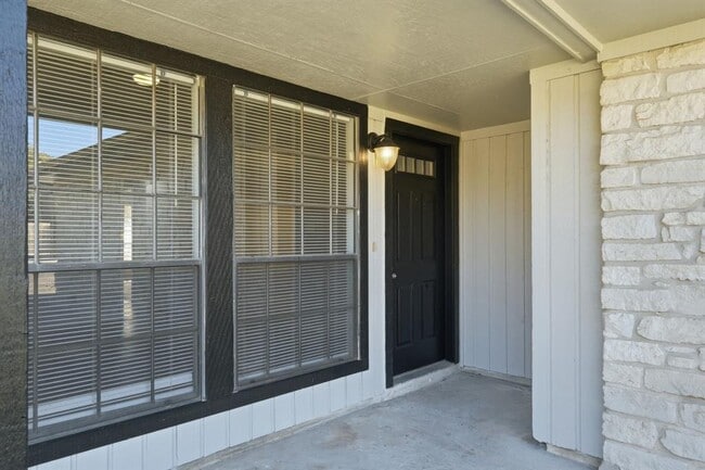 1005 Woodlief Trail in Round Rock, TX - Building Photo - Building Photo