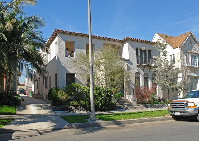 443 N Curson Ave in Los Angeles, CA - Building Photo - Building Photo