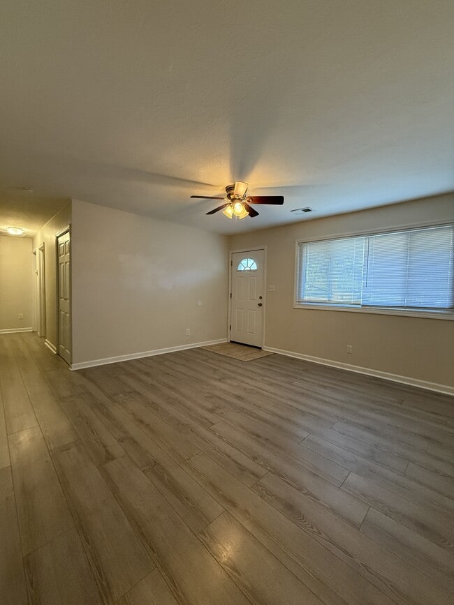 1242 Sanford Dr in Dayton, OH - Building Photo - Building Photo