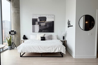 311 W Illinois St in Chicago, IL - Building Photo - Building Photo