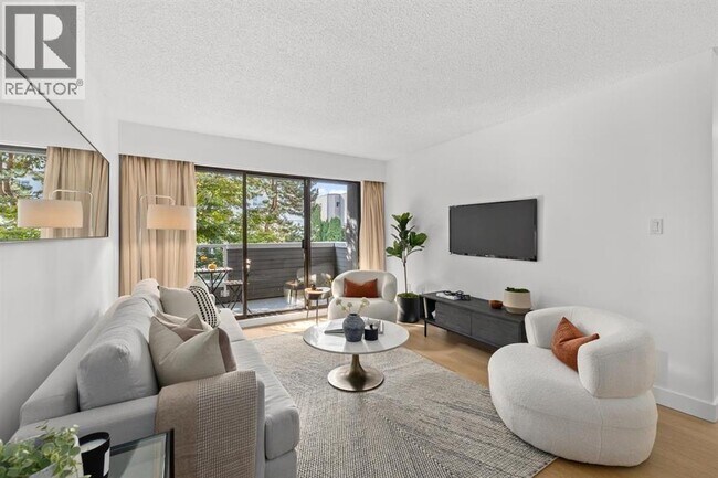 property at 2885 Spruce St