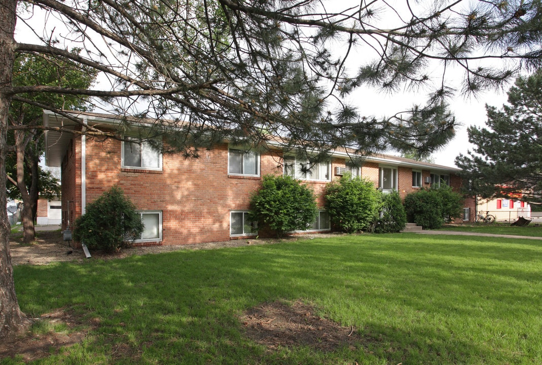 Cedar Avenue Properties in Richfield, MN - Building Photo